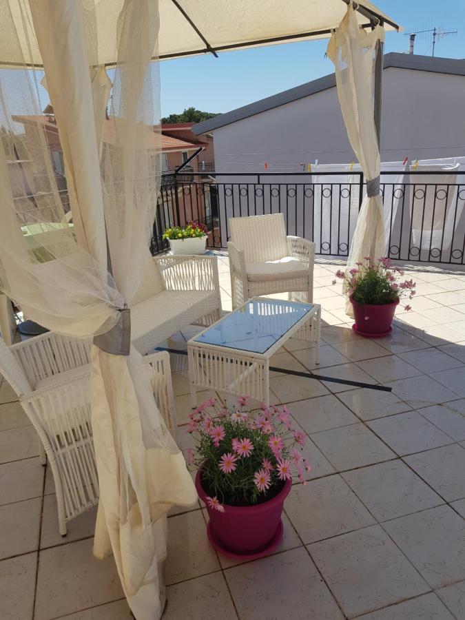 B&B Dimora Del Centro สกาเลอา ภายนอก รูปภาพ