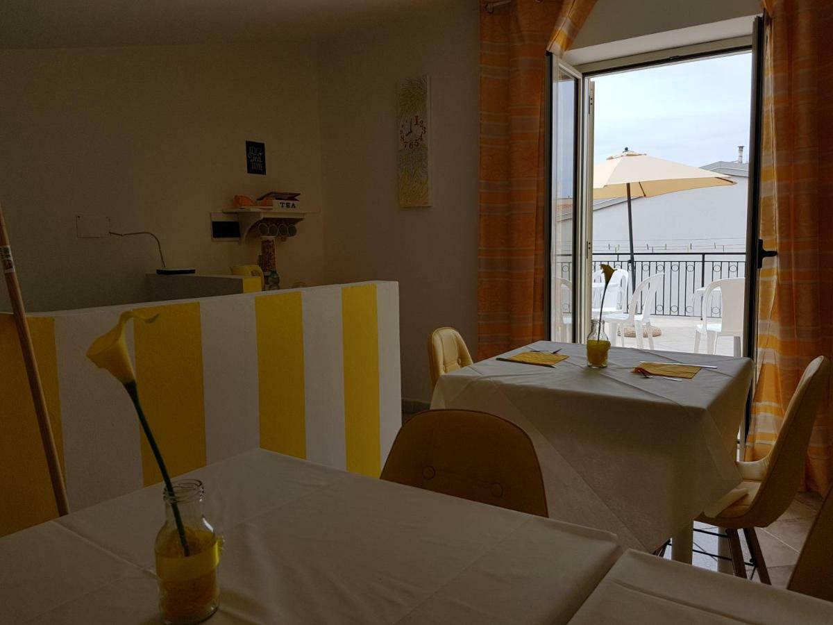B&B Dimora Del Centro สกาเลอา ภายนอก รูปภาพ